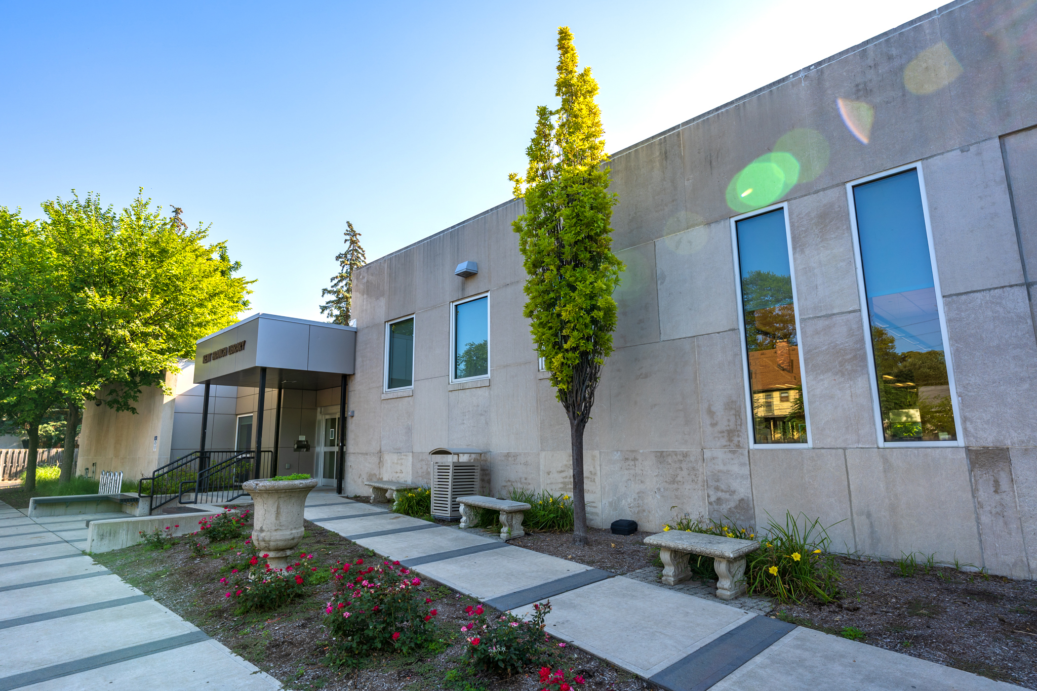 Image for the Point of Interest Kent Branch Library