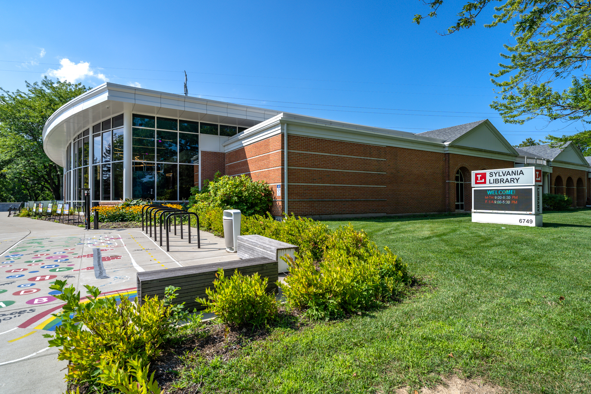 Image for the Point of Interest Sylvania Branch Library