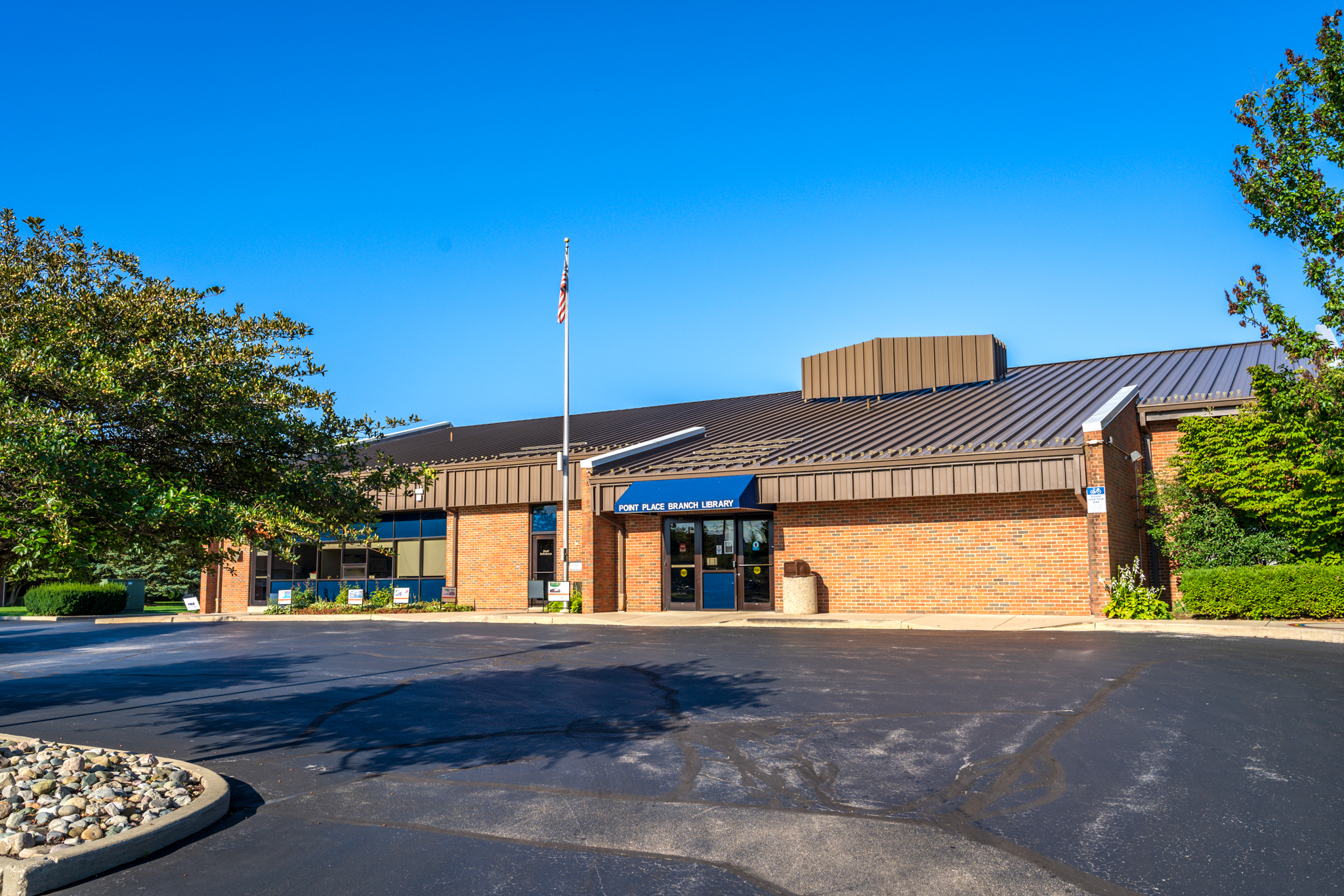 Image for the Point of Interest Point Place Branch Library