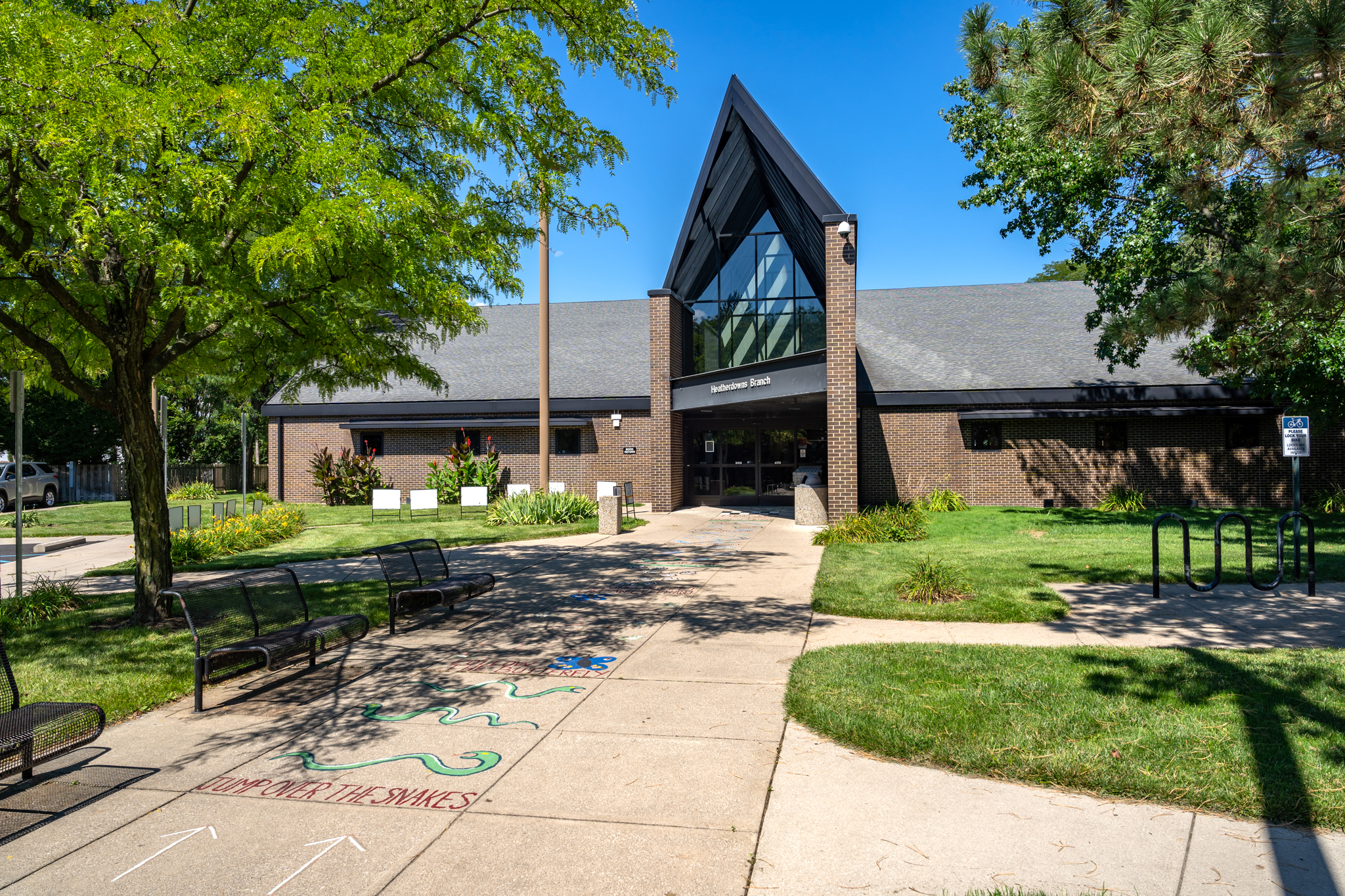 Image for the Point of Interest Heatherdowns Branch Library